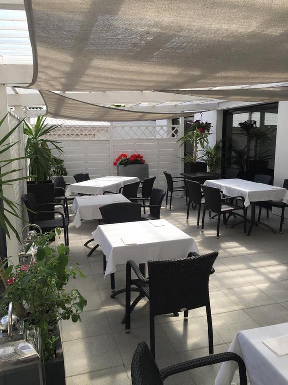 Hotel Restaurant Tivoli - Basel Airport Юненг Экстерьер фото